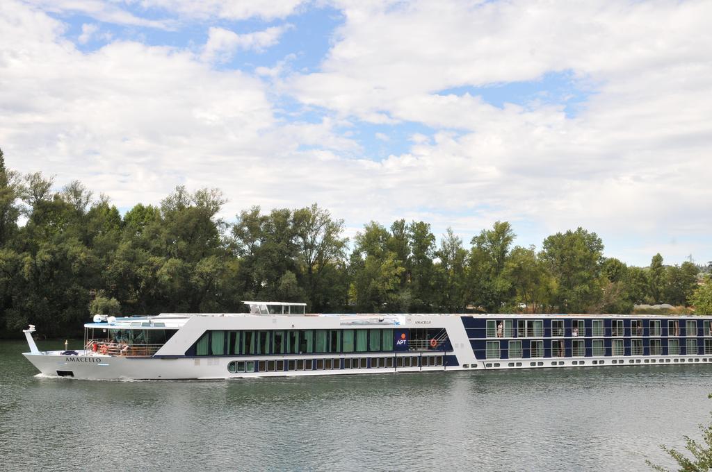 O2 Saone Reyrieux Exterior foto