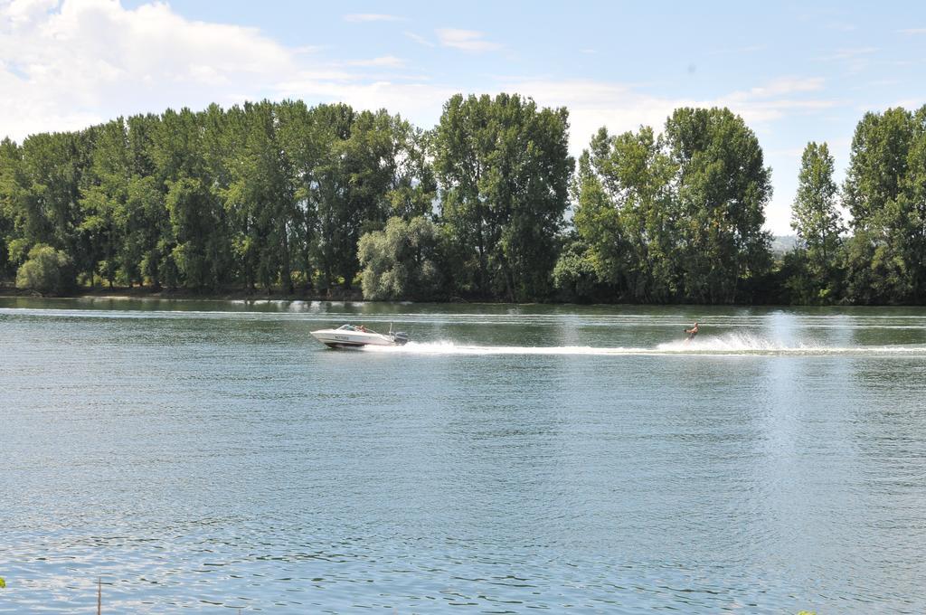 O2 Saone Reyrieux Exterior foto
